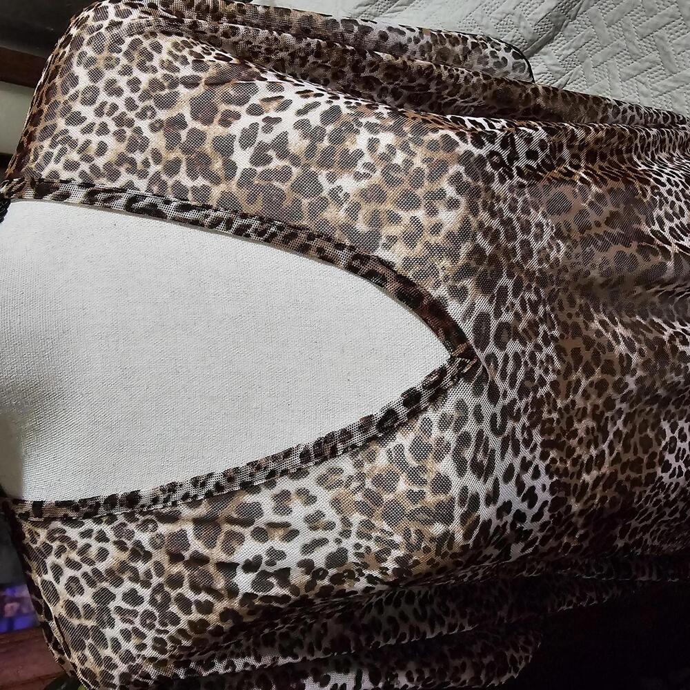 Jordan Taylor Leopard Print Sheer Swimsuit Coverup - Picture 6 of 9